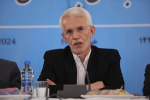 اسبقیان: انتشار نامه محرمانه بار حقوقی دارد/ از طرف وزارت ورزش پیگیری میکنیم